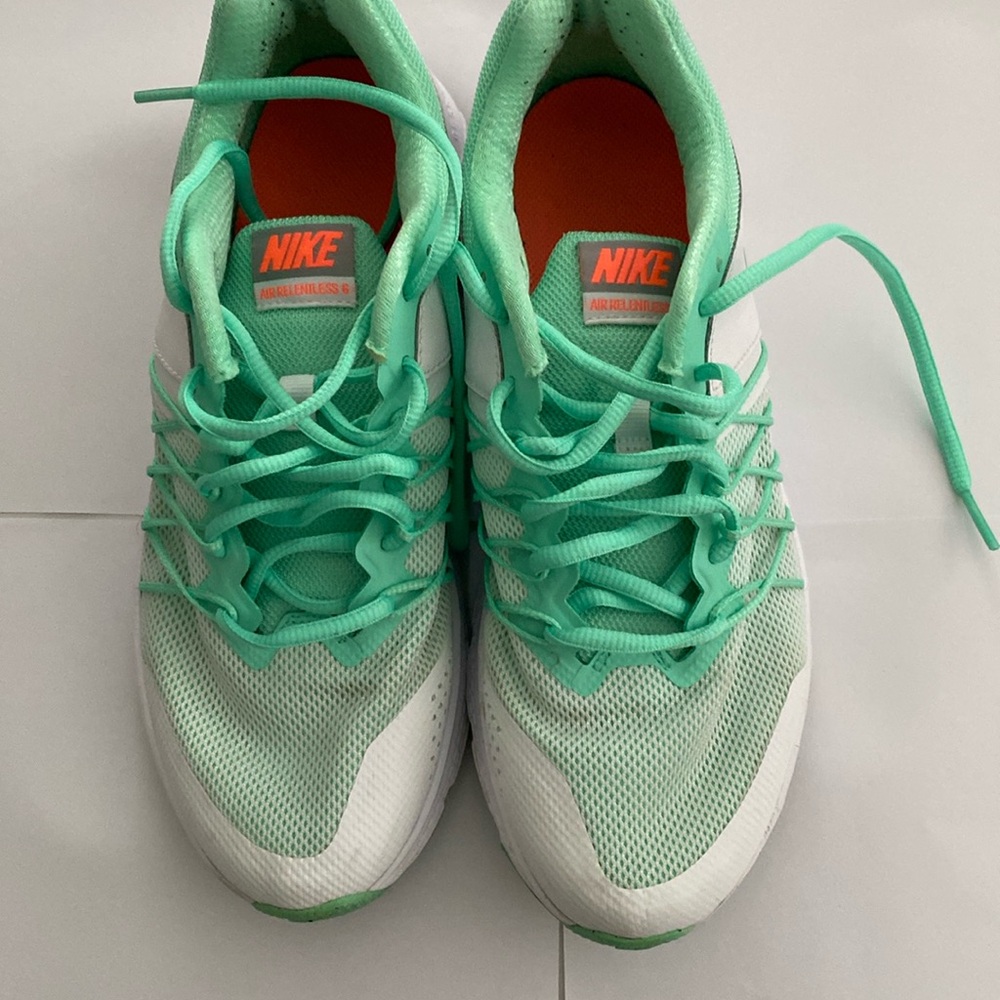 Nike Air Relentless 6 in size 8.5